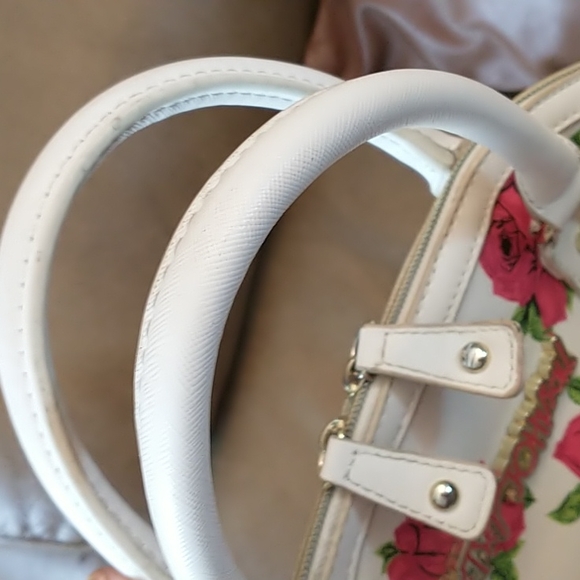 ECU Betsey Johnson Large Rose Crossbody Bag - Picture 10 of 17